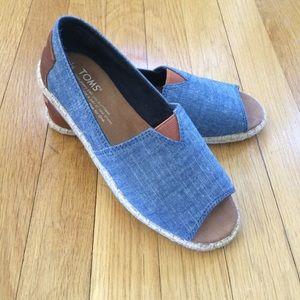 TOMS Chambray Flats